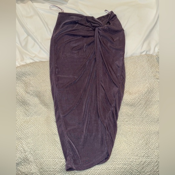 GRAPE KENZIA HIGH NECK BODYSUIT. Size medium - Picture 3 of 4